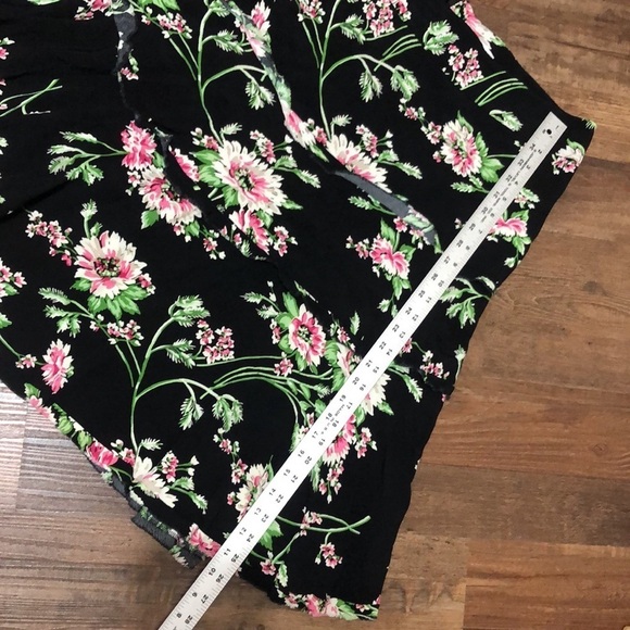 Cabi flower skirt - Picture 6 of 9